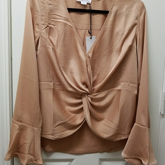 Twisted Blouse!! - Picture 7 of 7